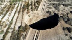 Sink hole in Chile: Mysterious sinkhole appear for Chile - Backend story