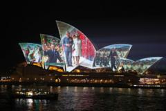 King and Queen greeted by light show on Australia tour