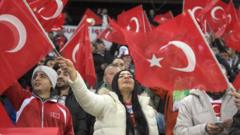 türk bayraklı taraftarlar