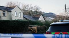 Canfod corff mewn tŷ yn dilyn tân ger Aberpennar