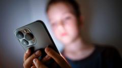 Teacher says pupils calmer after smartphone ban