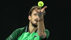 Australian Open: Medvedev leads Sinner by two sets - radio & text