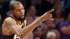 Suns' Durant moves into all-time scoring top 10