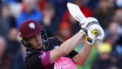 Kohler-Cadmore replaces Root in England squad