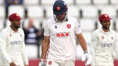 Essex fall to innings defeat by Northants
