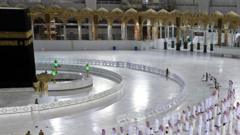 Aworan awọn to jina si Ka'abah lasiko ti wọn n kirun ni Mọṣalaṣi Haram lọdun 2017