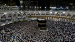 Awọn musulumi pejọ ni Kaaba niluu Mecca lọdun 2019