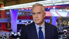 BBC sorry over handling of Huw Edwards complaint