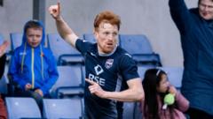 ‘Unpredictable’ Murray shines as County beat Hearts