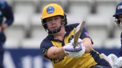 Freeborn ton earns Glamorgan a home semi-final