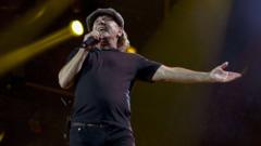 AC/DC to play Edinburgh in first Scottish concert in a decade - BBC News