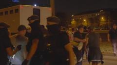 Задержания на несанкционированной акции у памятника в Риге.