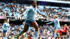 WSL: Man City 3-1 Man Utd - reaction as City go top in front of 40,000