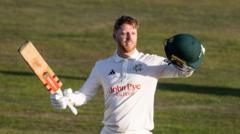 Wicketkeeper Verreynne signs new Notts deal