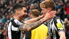 Premier League: Gordon gives superb Newcastle win over Man Utd - reaction