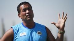 Kent appoint Hollioake as new head coach