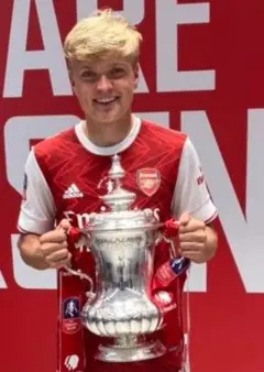 Arsenal's Matt Smith with the FA Cup trophy in 2020