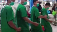 Konten TikTok perawat sedang joget di ruang perawatan pasien cuci darah. 
