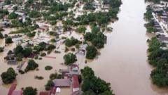 Bolivia floods: Homes destroyed and animals rescued