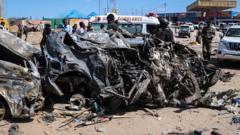 Mogadişu'da bomba yüklü araçla saldırı