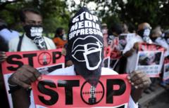 Sri Lankan activists against media suppression