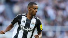 Isak contract talks ‘a complex situation’ – Howe