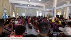 သင်္ကြန်ပွဲကျင်းပဖို့ စစ်ကောင်စီနဲ့ ရက္ခိုင့်တပ်တော် အပြိုင်အဆိုင် ပြင်ဆင်နေ