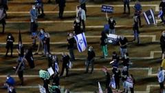 Ралли в Тель-Авиве против коалиции Нетаньяху и Ганца