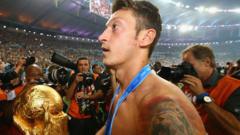 Özil