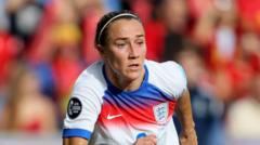 England's Lucy Bronze played entire Euros with fractured leg