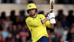 Hawks rout Sussex & Notts beat Bears in T20 Blast