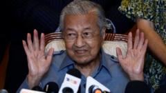Mahathir Mohamad gives press conference on Tuesday