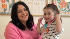 Seicosis ar ôl geni: 'Ro'n i'n gwybod nad o'n i'n ddiogel'