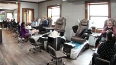 Nail bar in the US