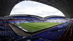 Bolton sign Felixstowe & Walton forward Warren