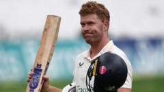 Compton makes 221 as Kent draw with leaders Leics