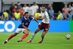 França 0 x 0 Espanha | Começa o jogo da 1ª semifinal da Copa do Mundo; acompanhe em tempo real