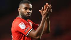 Colchester sign Charlton full-back Egbo