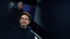 'Good signs' or just buying time? Spurs remain divided on Frank future