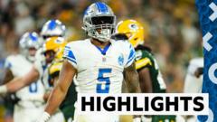 Three Montgomery touchdowns help Lions beat Packers