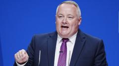 Etholiad y Senedd: Ceidwadwyr Cymreig yn lansio eu maniffesto 