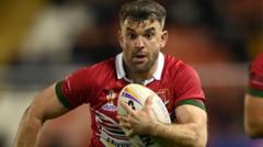 Kear leads Wales with teenager Glover set for debut