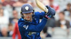 Batter Donald signs new Derbyshire deal