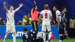 Argentina 0 x 0 Inglaterra | Primeiro tempo da semifinal tem pouco lance de gol e muita falta; acompanhe minuto a minuto