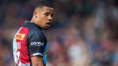 Winger Cleaves signs new Quins contract