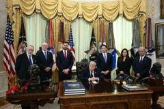 ترامپ: برای توافق با ایران عجله ندارم؛ آتش‌بس لبنان و اسرائیل سه هفته تمدید شد