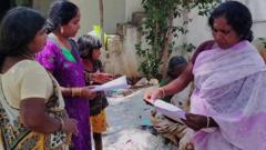 சேலம்: காணாமல் போன கணவர் - ஆட்டோவில் அறிவிப்பு, துண்டுப்பிரசுரங்கள் கொடுத்து தேடும் மனைவி