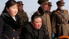 지난주 공개된 사진. 김정은 국무위원장이 딸 김주애와 미사일 시험 발사 현장을 참관했다