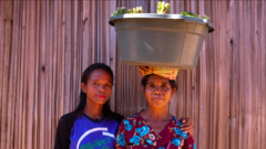 Perempuan eks pengungsi Timor Timur 