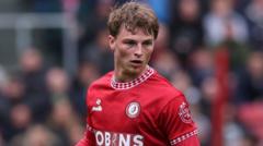 Tanner signs new Bristol City contract